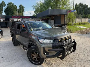 Toyota Hilux 2022 Gray