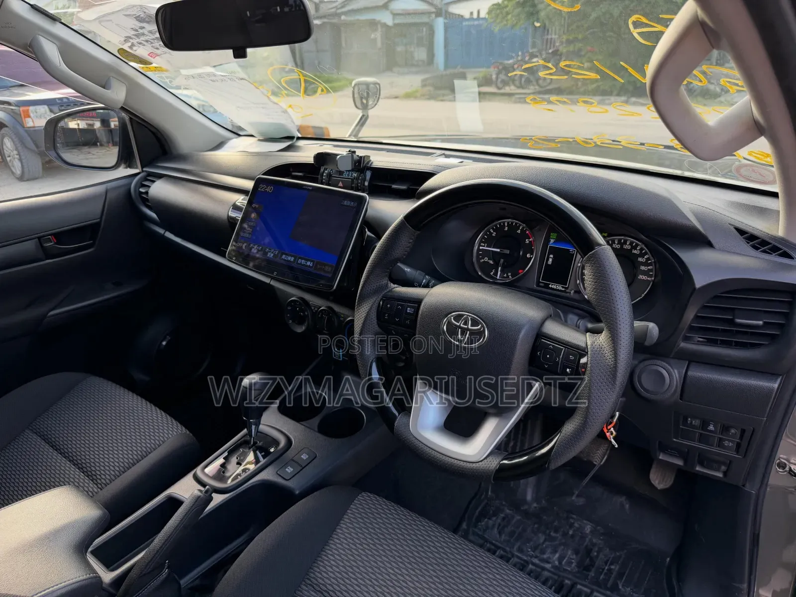 Toyota Hilux 2022 Gray
