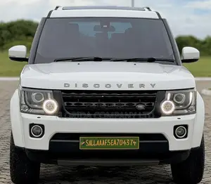 Land Rover Discovery 2014 White