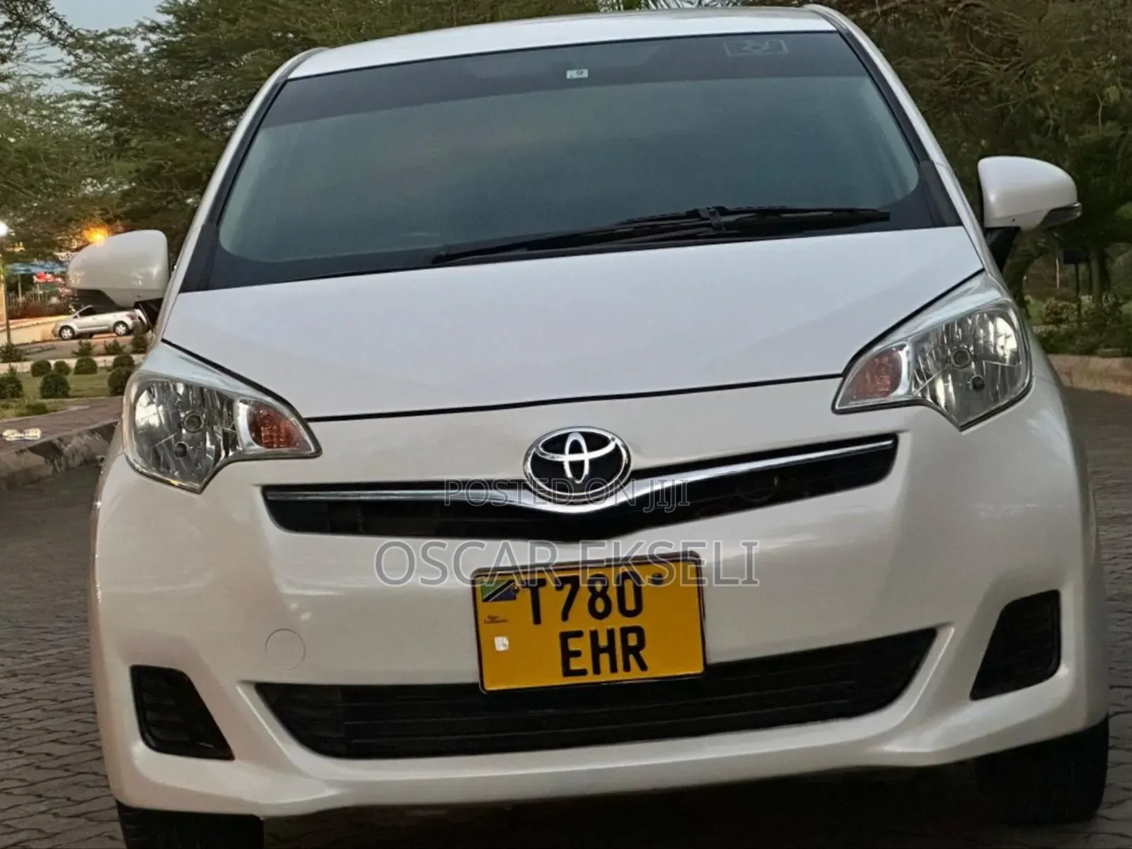 Toyota Ractis 2012 White