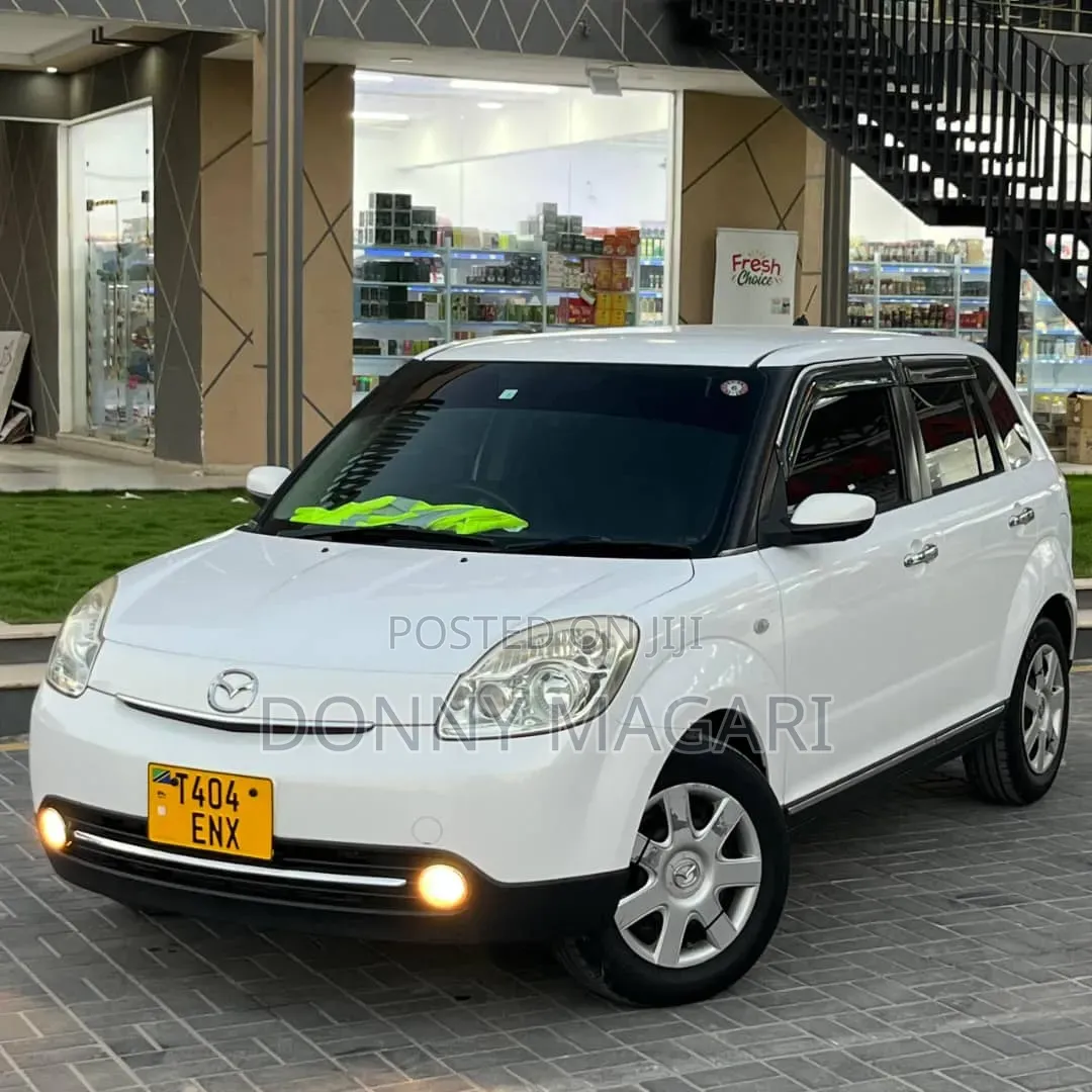 Mazda Verisa 2011 White