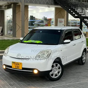 Mazda Verisa 2011 White