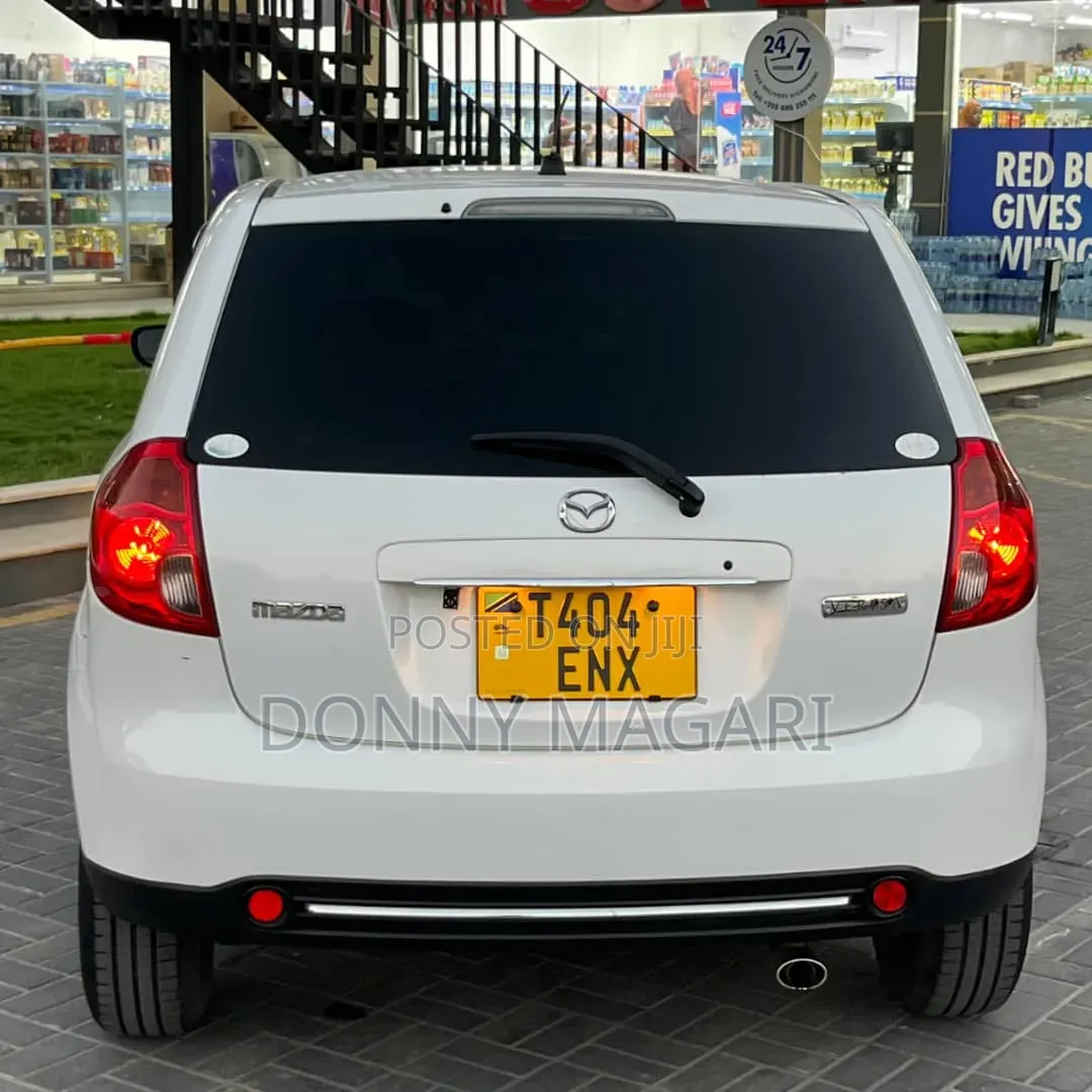 Mazda Verisa 2011 White