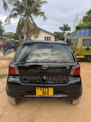 Toyota Vitz 2003 Black