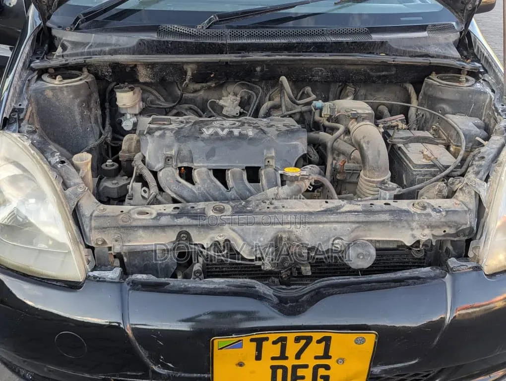 Toyota Vitz 2003 Black