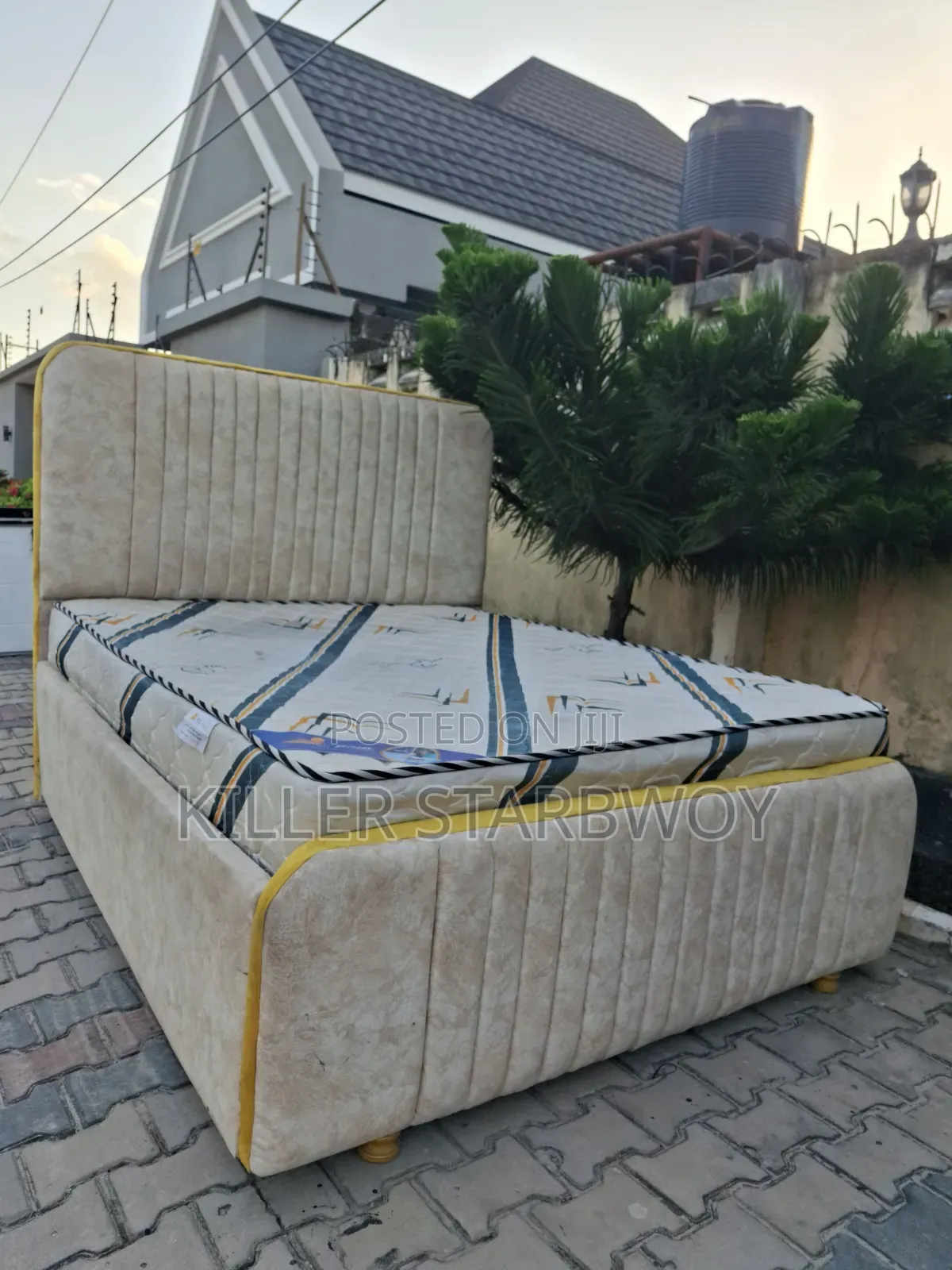 Kitanda Godoro