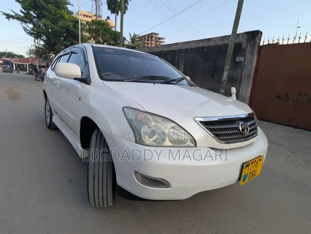 Toyota Harrier 2006 White