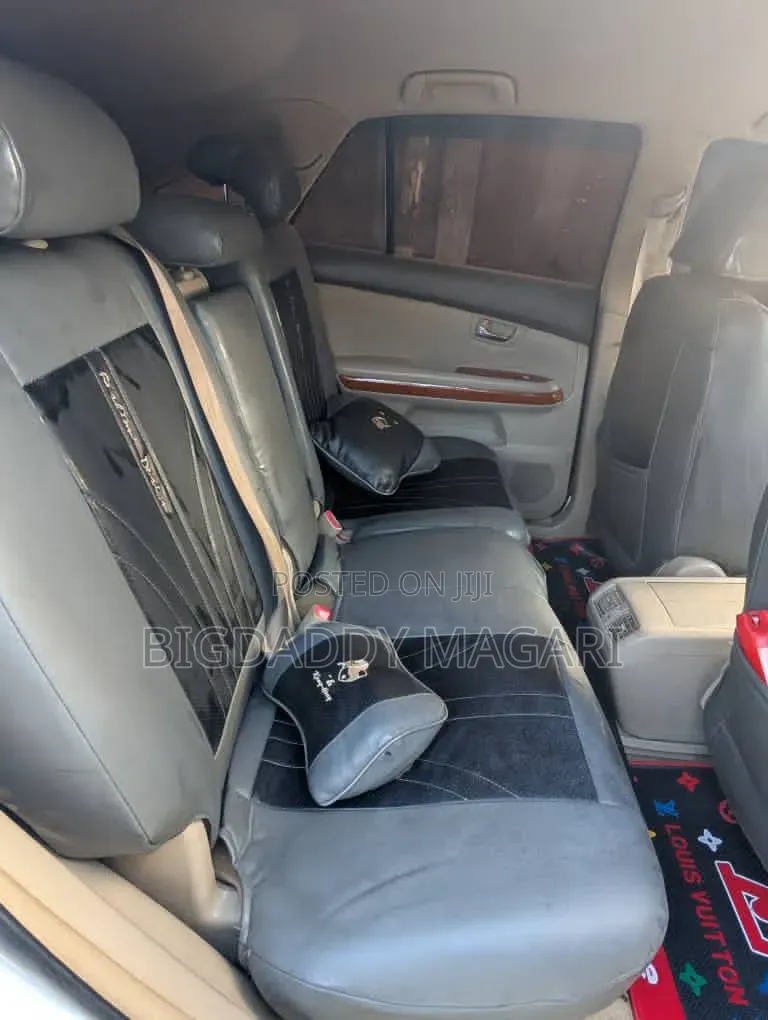 Toyota Harrier 2006 White
