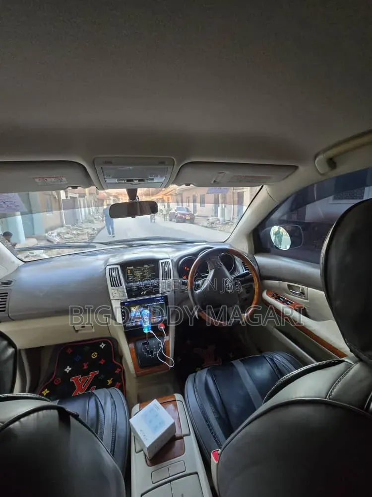 Toyota Harrier 2006 White
