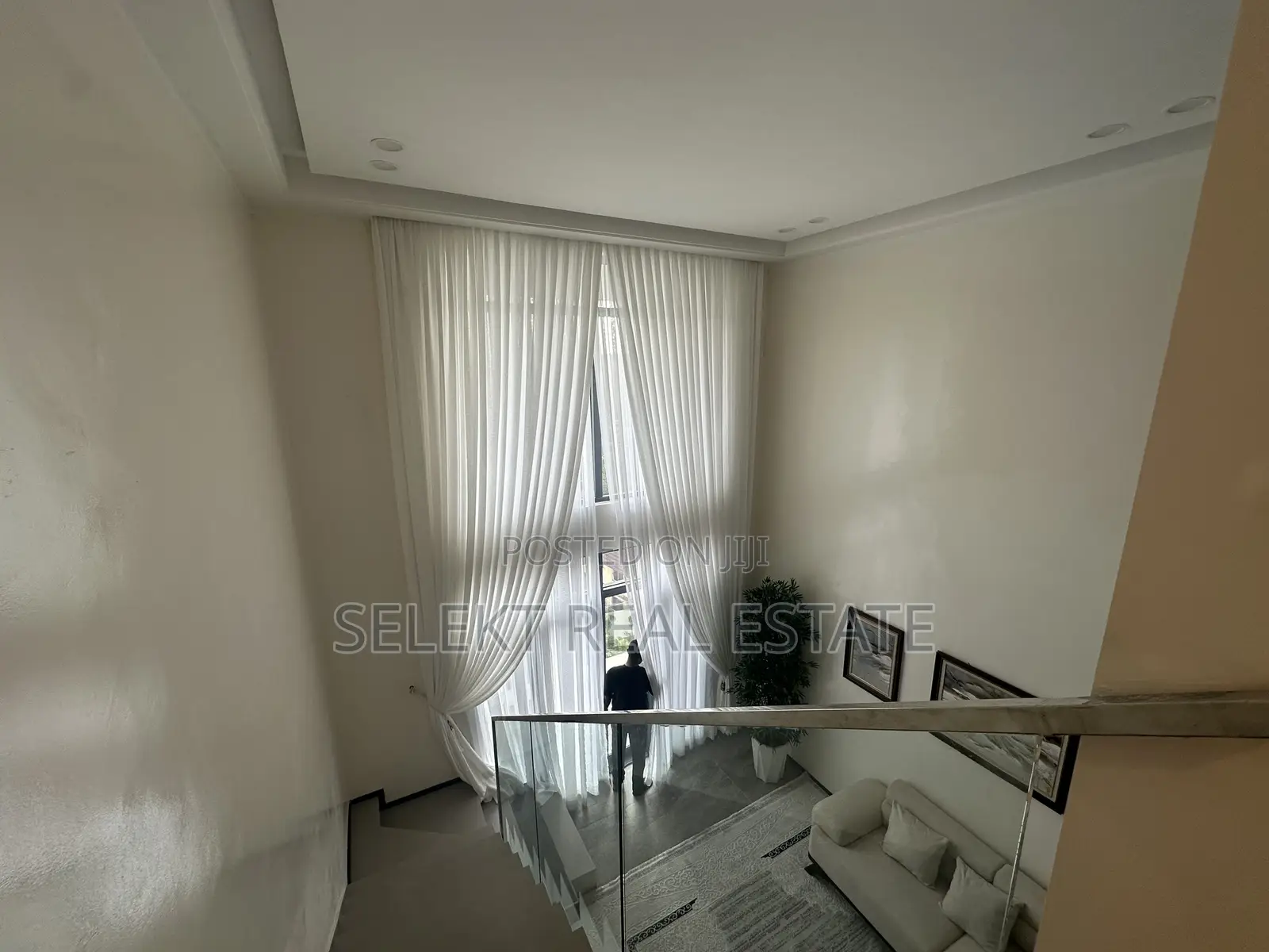 Furnished 2bdrm Duplex in Oyster Bay for rent