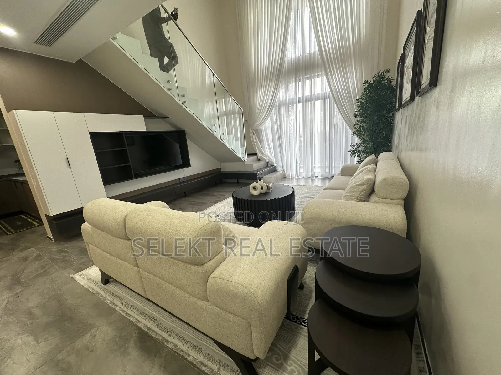 Furnished 2bdrm Duplex in Oyster Bay for rent