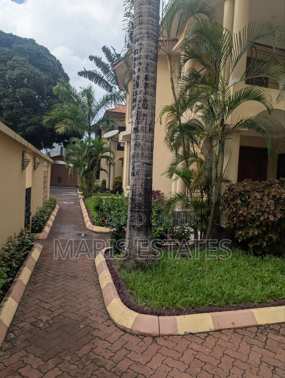 Furnished 4bdrm Villa in Mikocheni for rent