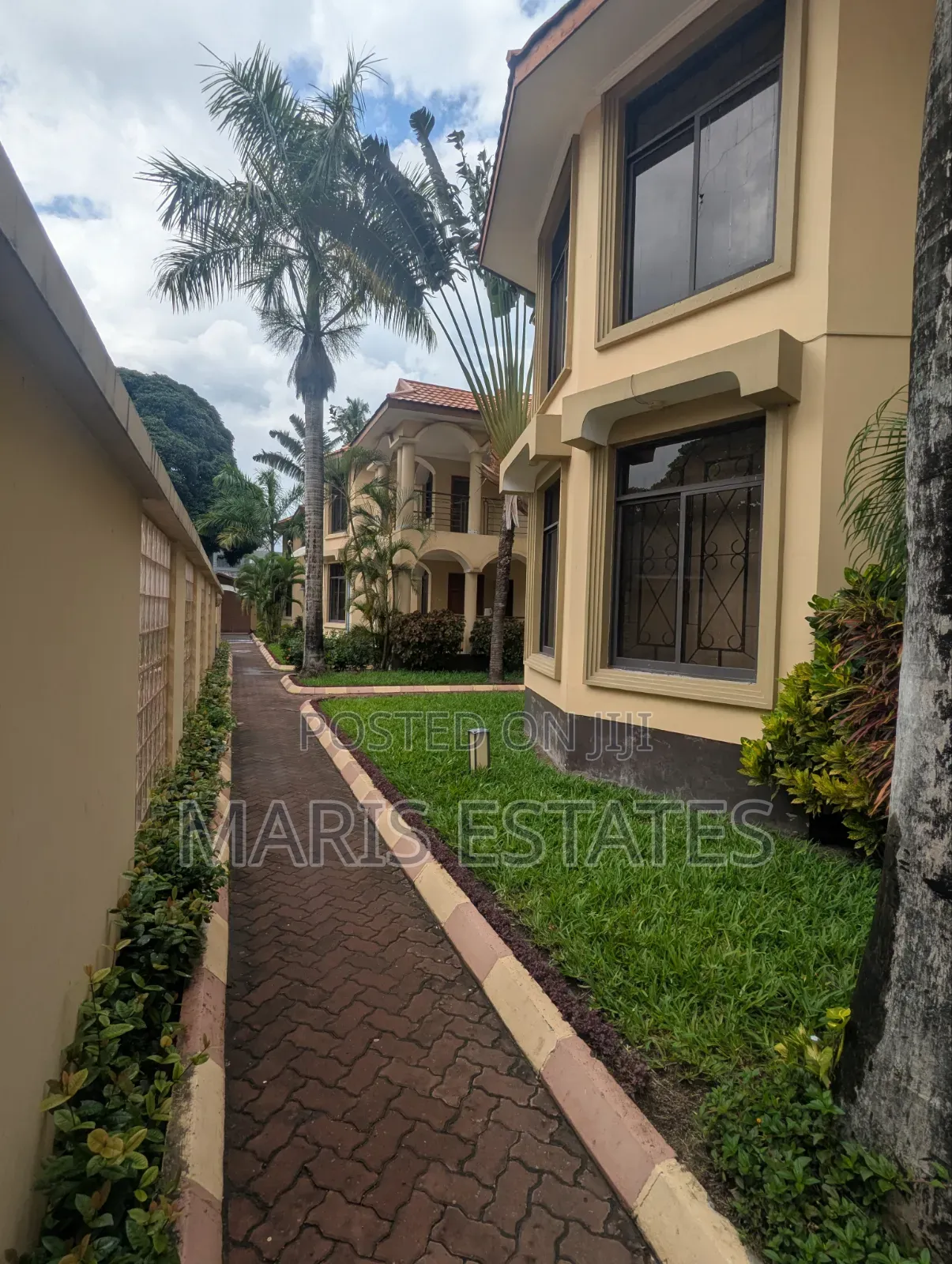 Furnished 4bdrm Villa in Mikocheni for rent