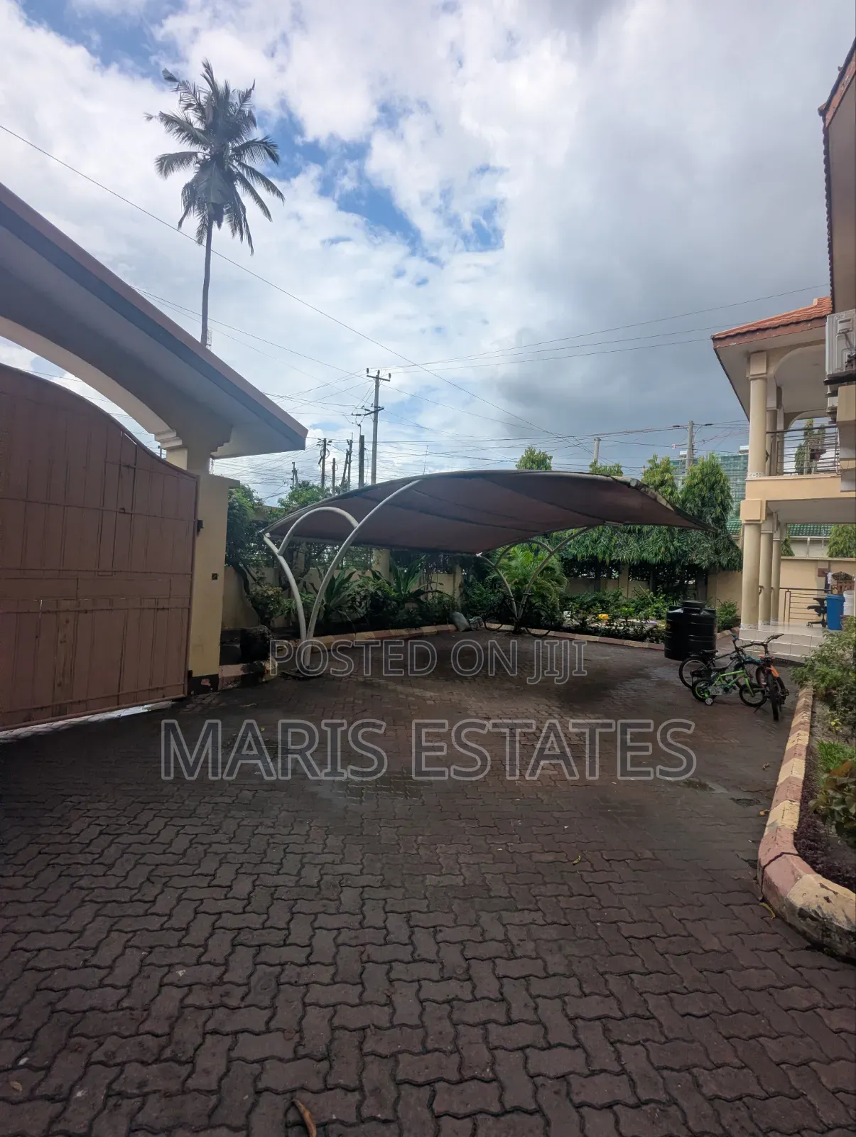 Furnished 4bdrm Villa in Mikocheni for rent