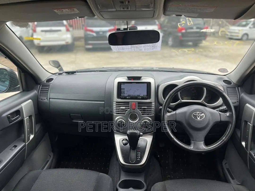 Toyota Rush 1.5 AWD 2006 Black