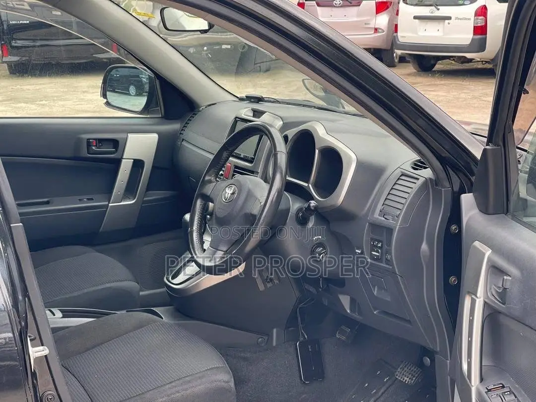 Toyota Rush 1.5 AWD 2006 Black