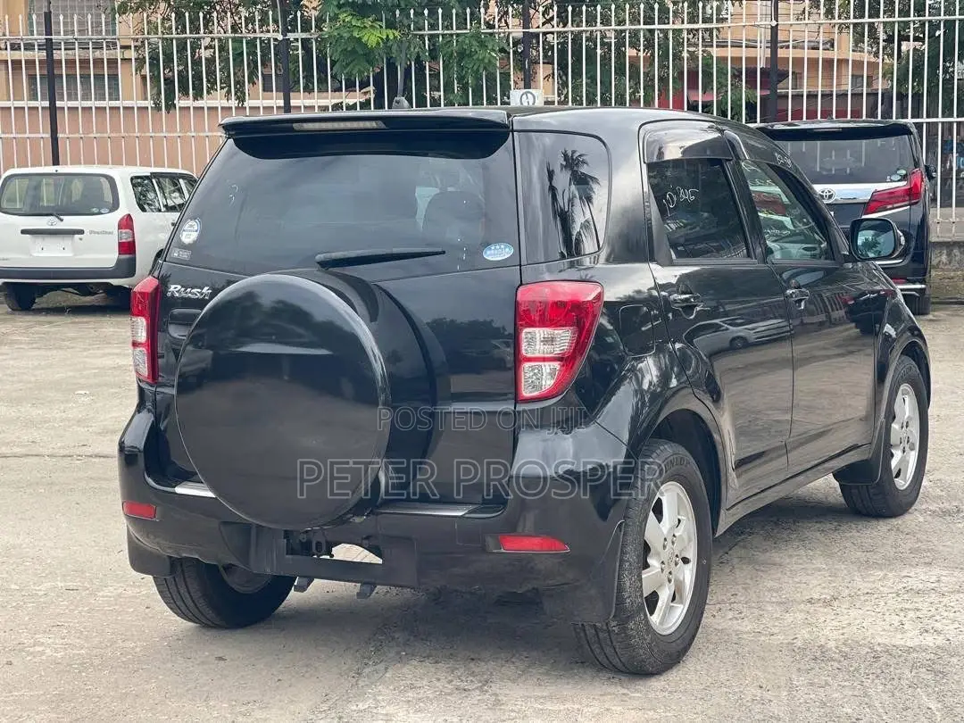 Toyota Rush 1.5 AWD 2006 Black