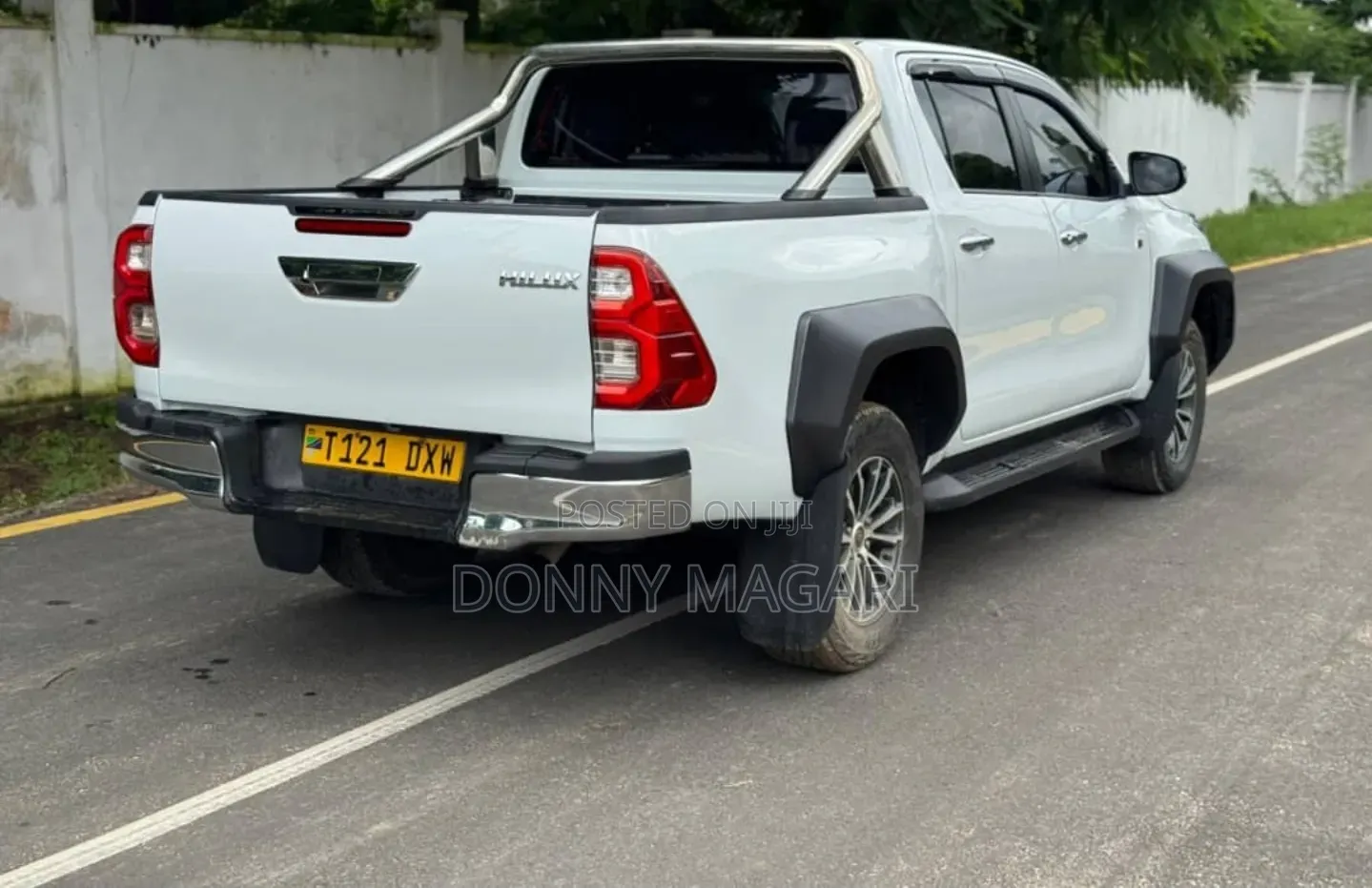 Toyota Hilux 2020 White