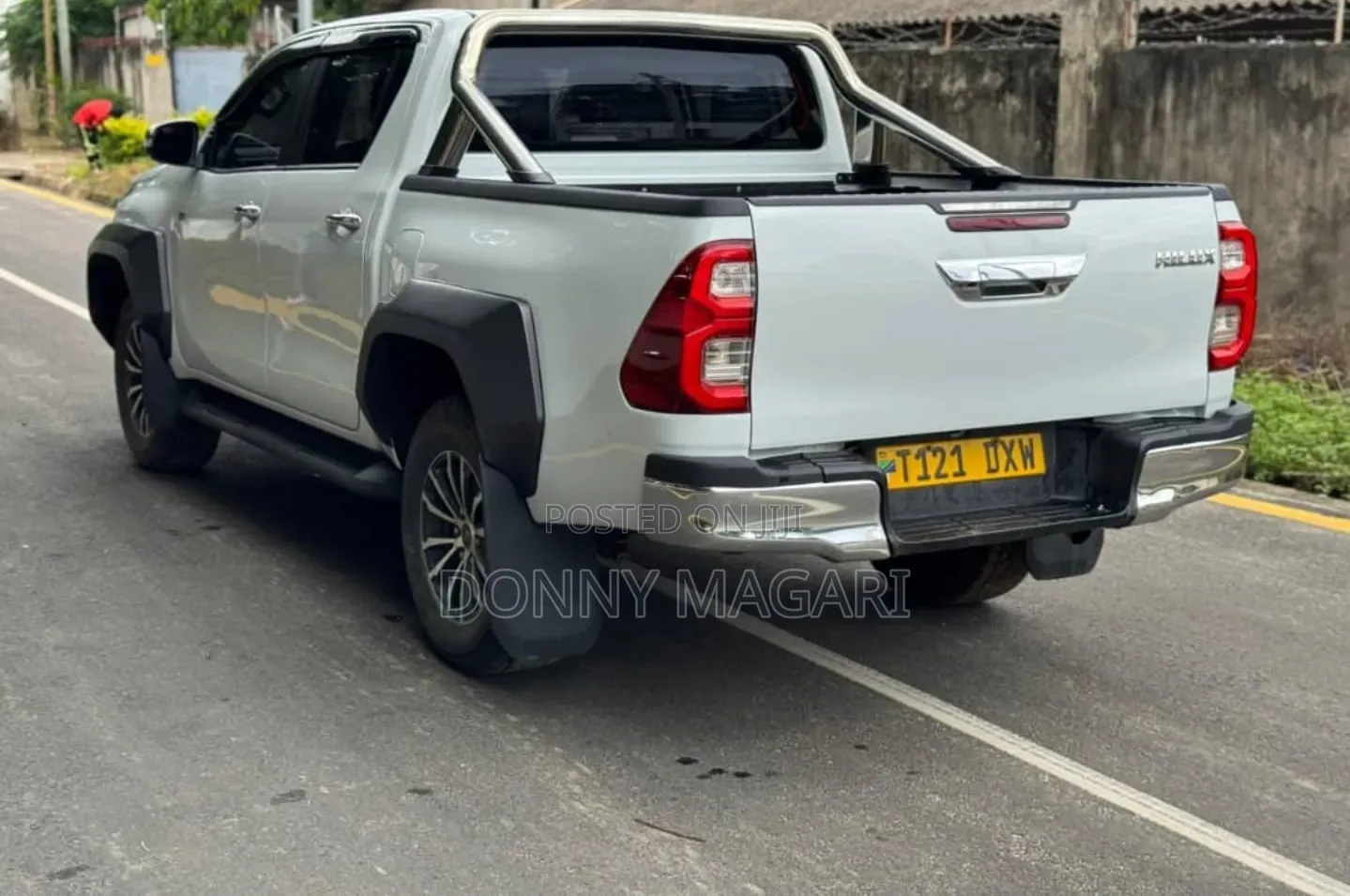 Toyota Hilux 2020 White