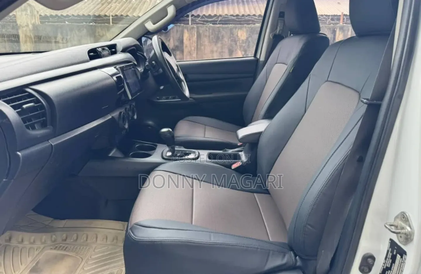 Toyota Hilux 2020 White