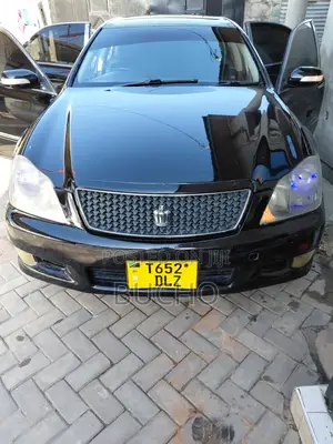 Toyota Crown 2004 Black