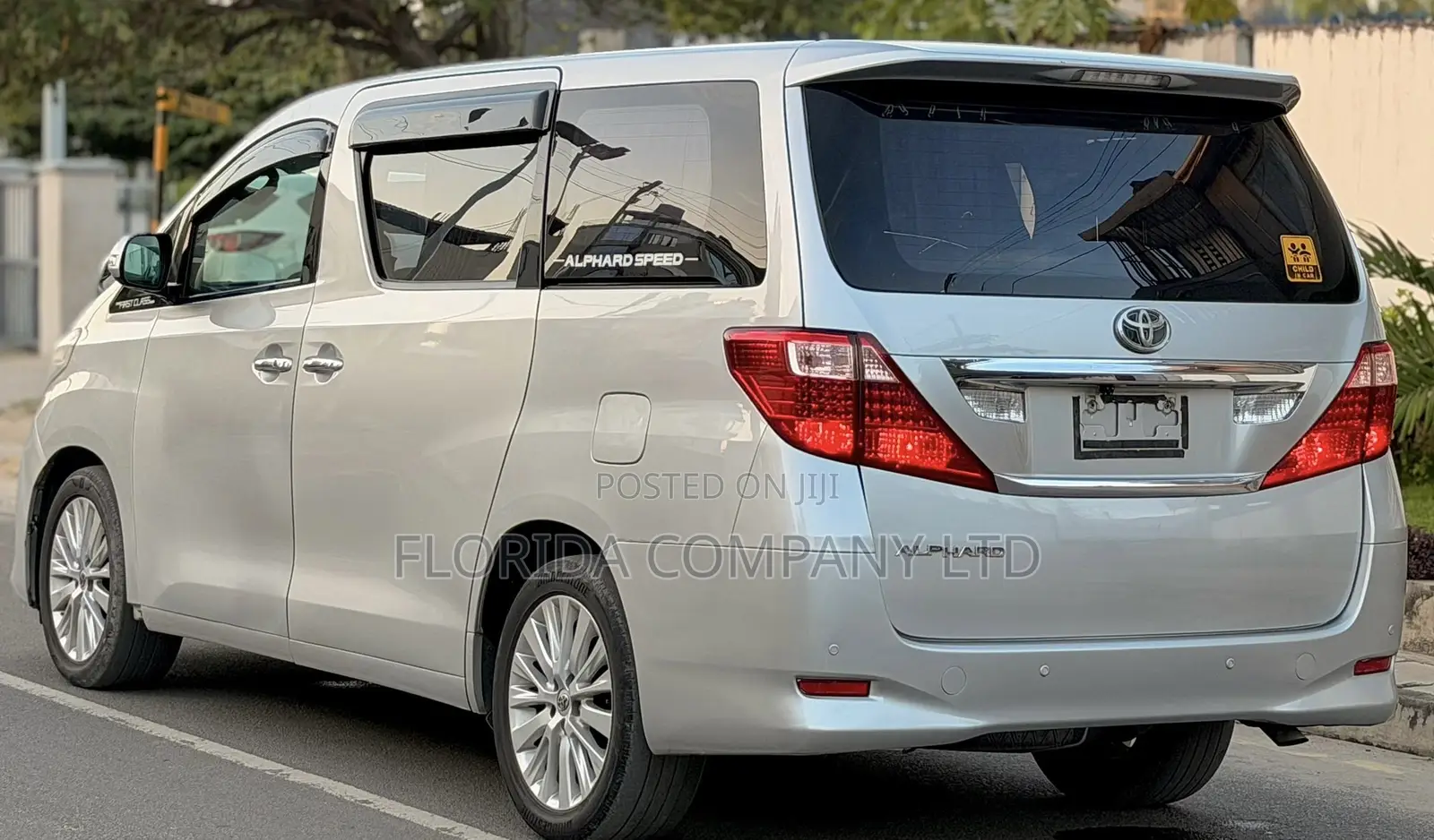 Toyota Alphard 2009 Silver