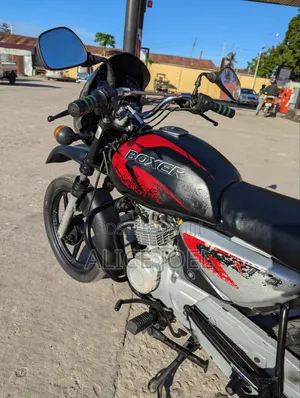 Bajaj Boxer X125 2025 Black