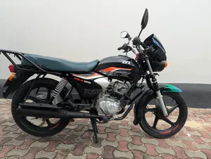 TVS HLX 125 2025 Black