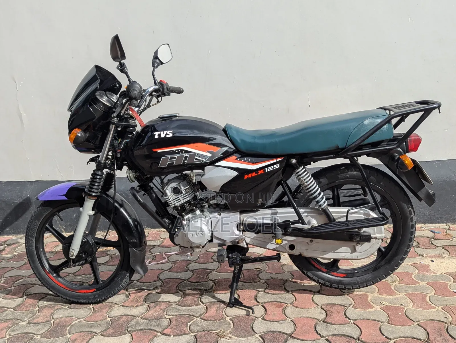 TVS HLX 125 2025 Black