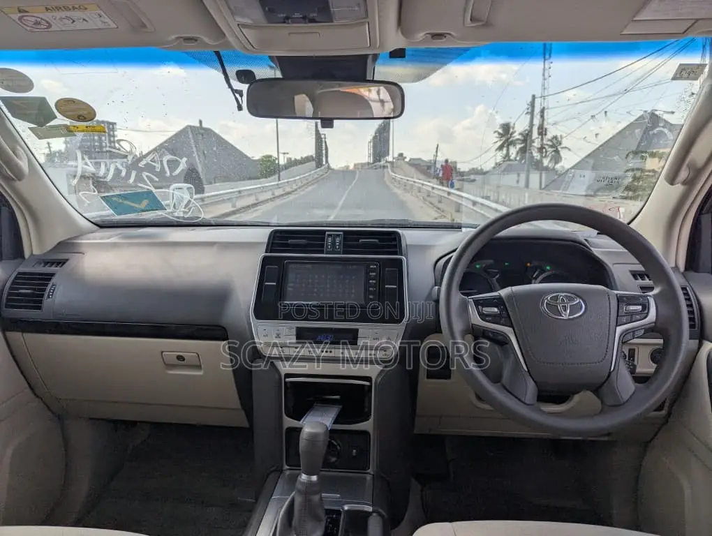 Toyota Land Cruiser Prado 2020 Off white