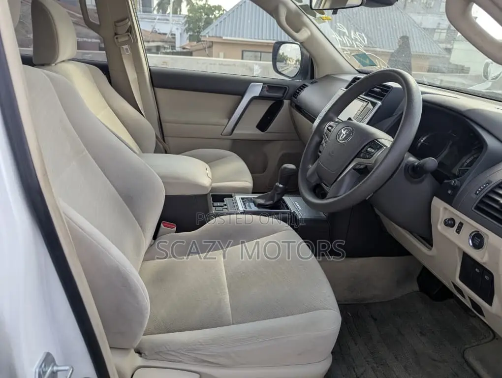Toyota Land Cruiser Prado 2020 Off white