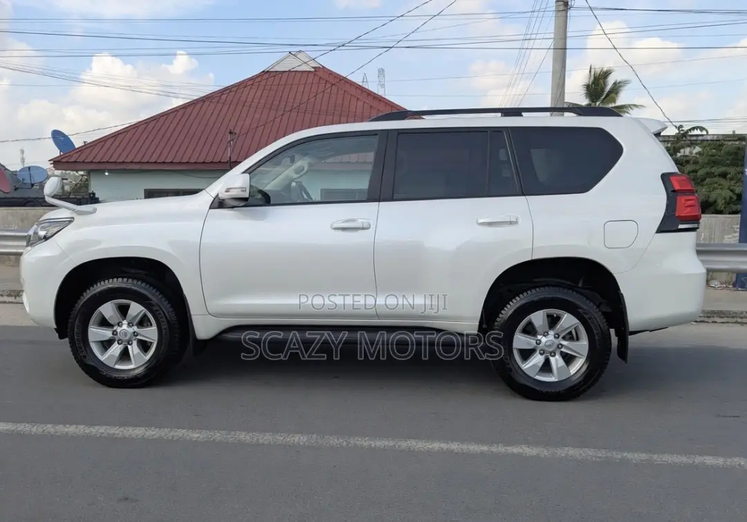 Toyota Land Cruiser Prado 2020 Off white