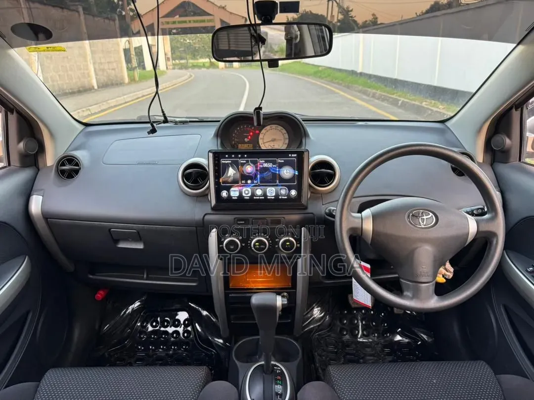 Toyota IST 2004 Gold