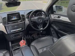 Mercedes-Benz GLE-Class GLE 350d 4MATIC 2017 White