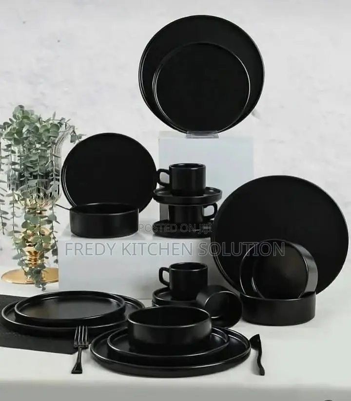 Black Diner Set