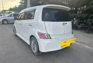 Toyota bB 2009 White