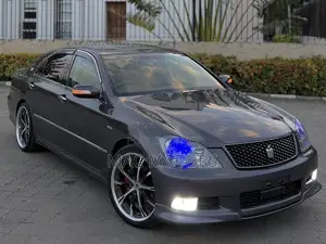 Toyota Crown 2006 Gray