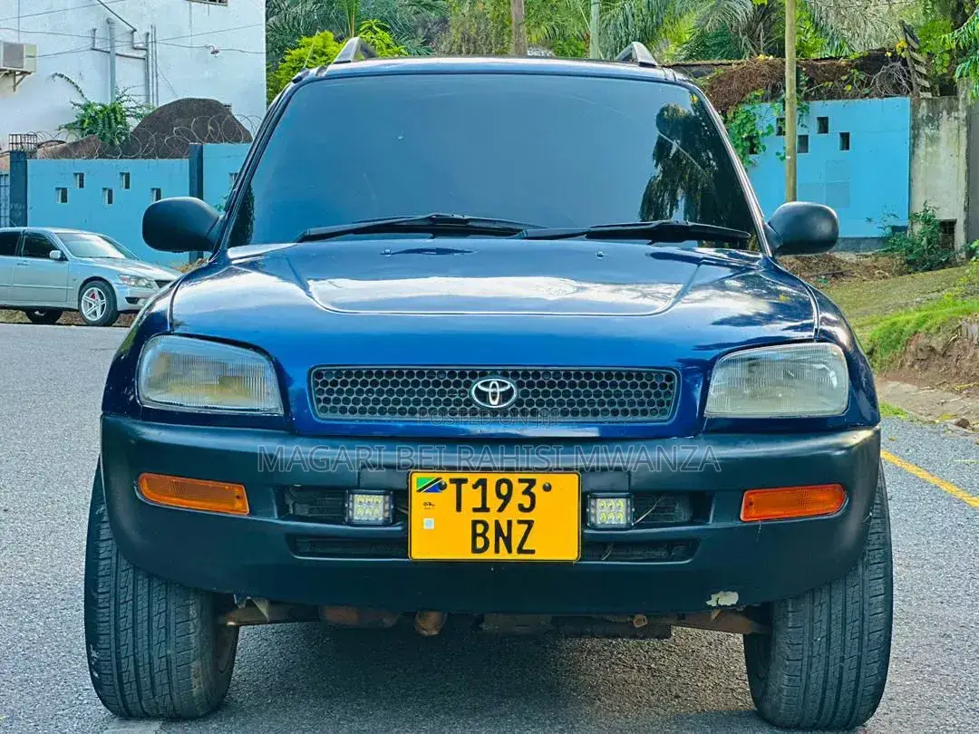 Toyota RAV4 Base 4x4 1999 Blue