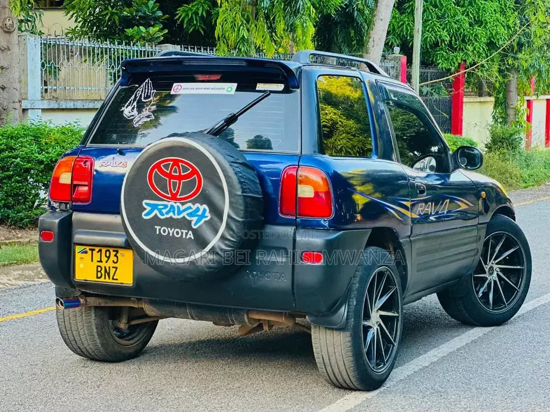 Toyota RAV4 Base 4x4 1999 Blue