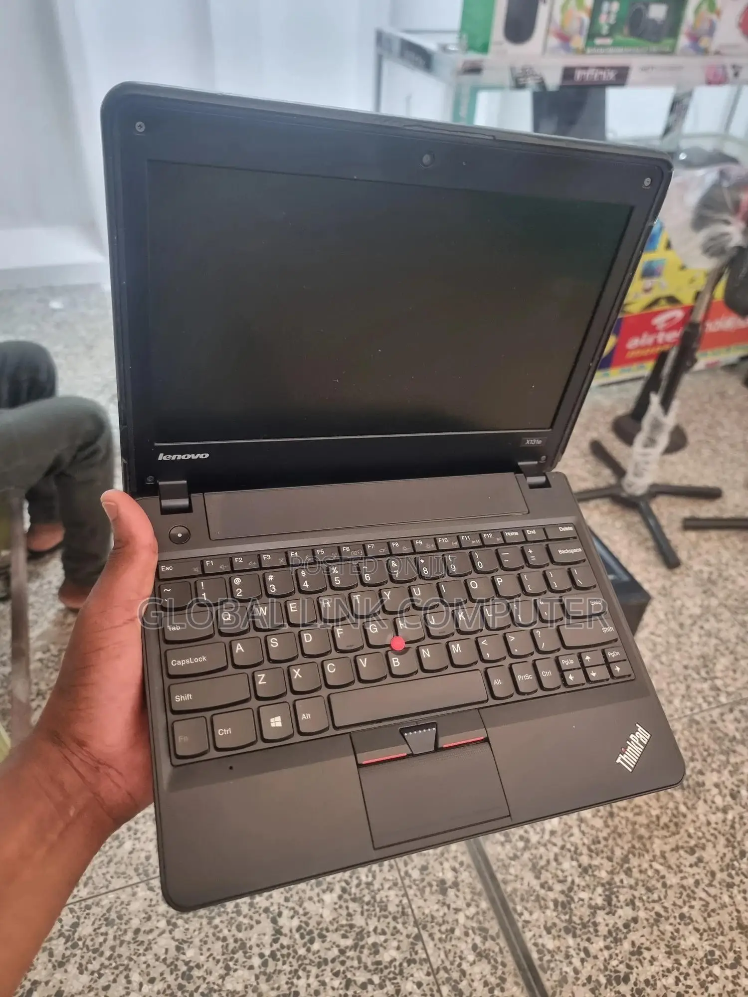 Laptop Lenovo ThinkPad X131e 4GB Intel Pentium HDD 500GB