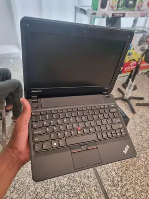 Laptop Lenovo ThinkPad X131e 4GB Intel Pentium HDD 500GB