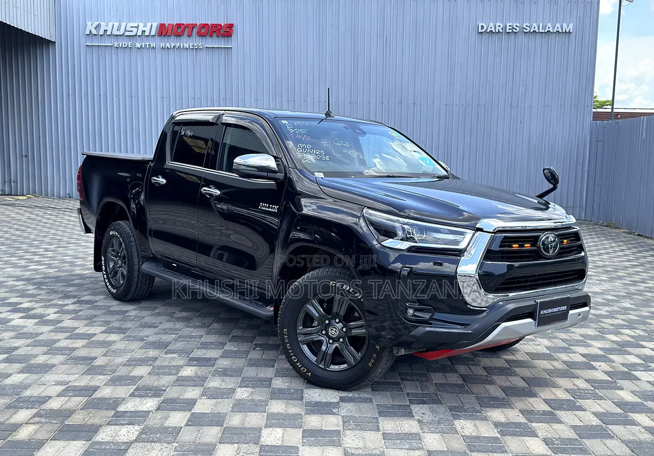 Toyota Hilux 2022 Black