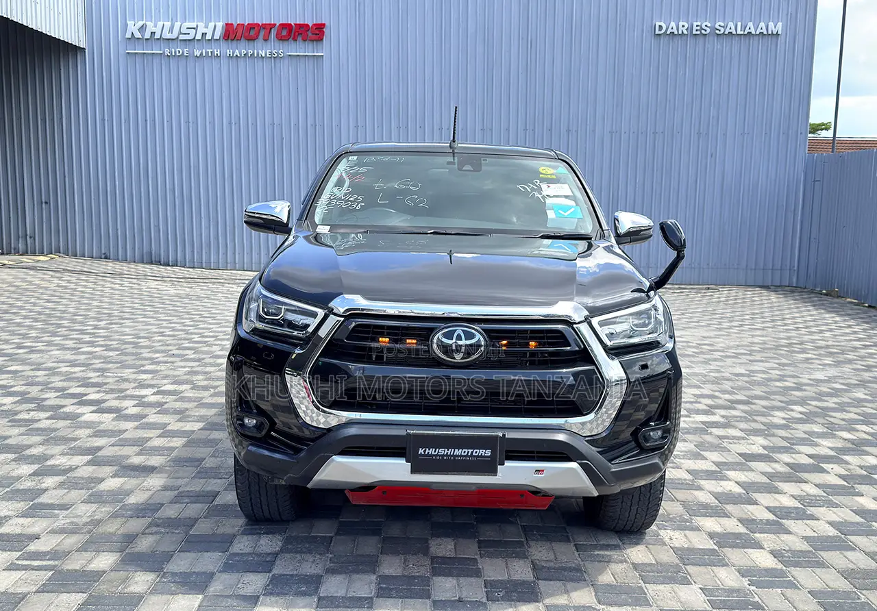Toyota Hilux 2022 Black