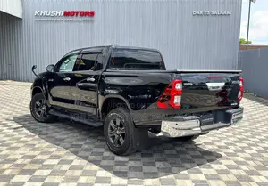 Toyota Hilux 2022 Black