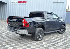 Toyota Hilux 2022 Black