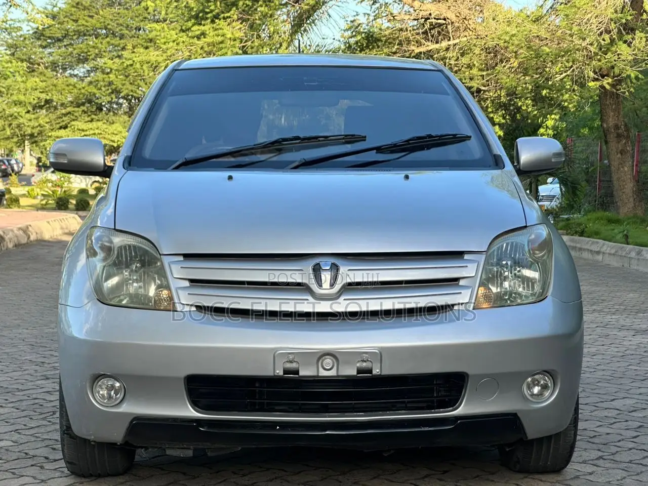 Toyota IST 2004 Silver