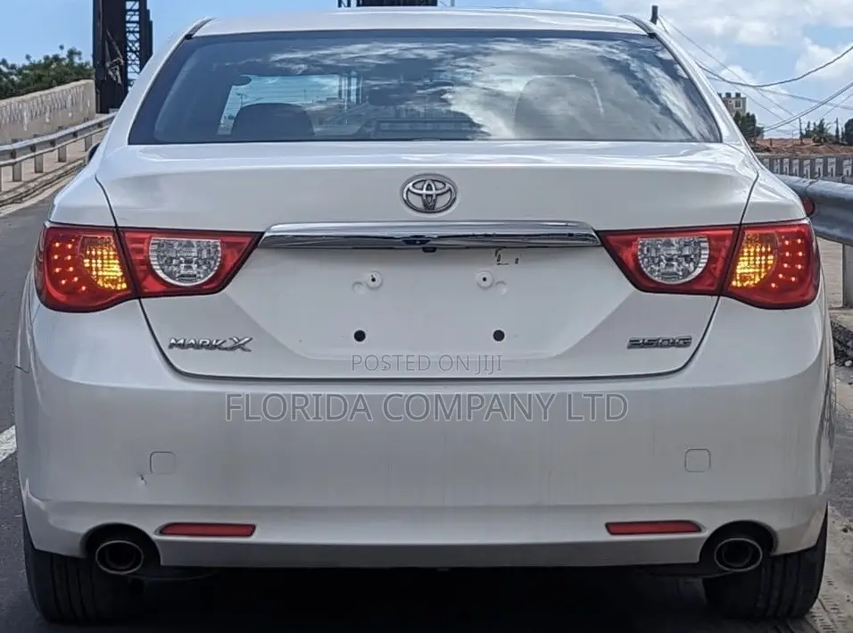 Toyota Mark X 2013 White