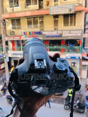Canon 1300d