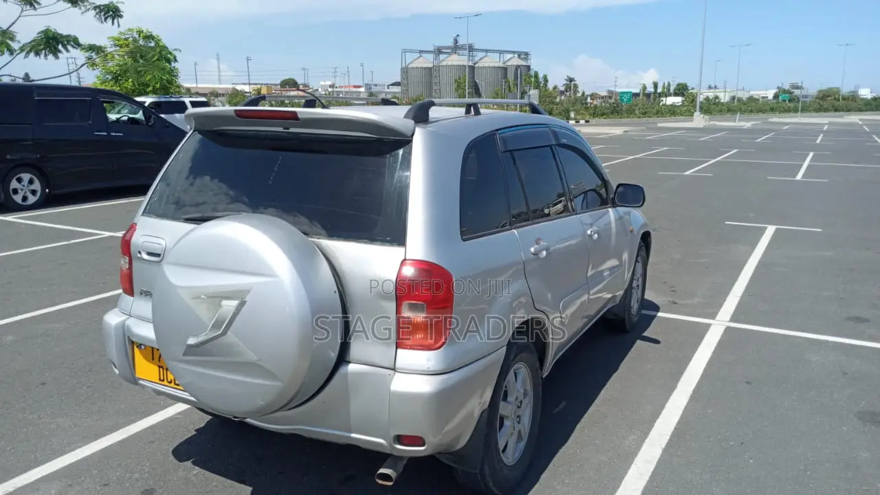 Toyota RAV4 1.8 2005 Silver