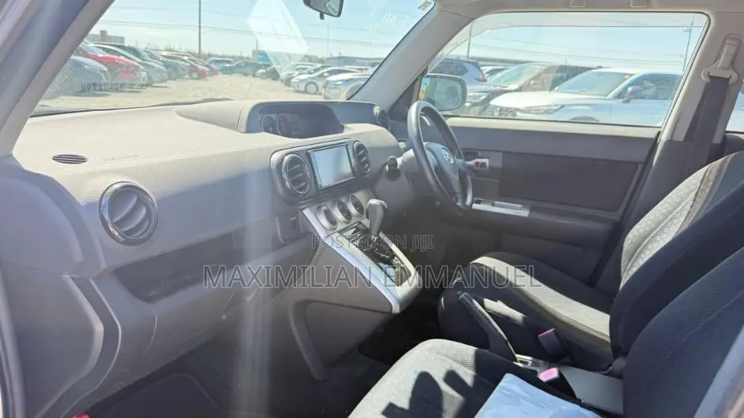 Toyota Rumion 2021 Silver